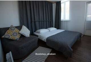 Гостиница Золотой дракон Благовещенск Улучшенный номер с кроватью размера «queen-size»-3